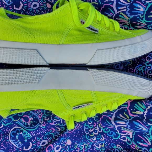 Superga Neon Yellow - Picture 8 of 12
